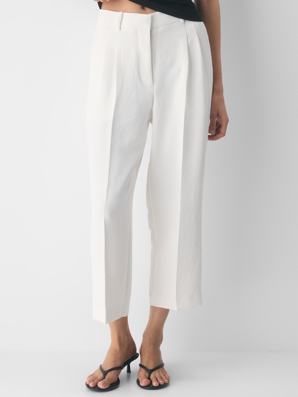 Aritzia Effortless Pant